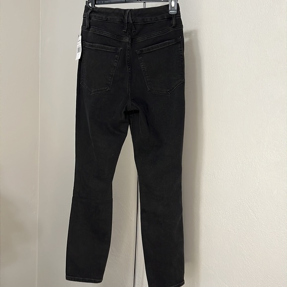 NWT Good American Good Curve Distressed Crop Jeans Black Size 4/27 - Picture 9 of 13